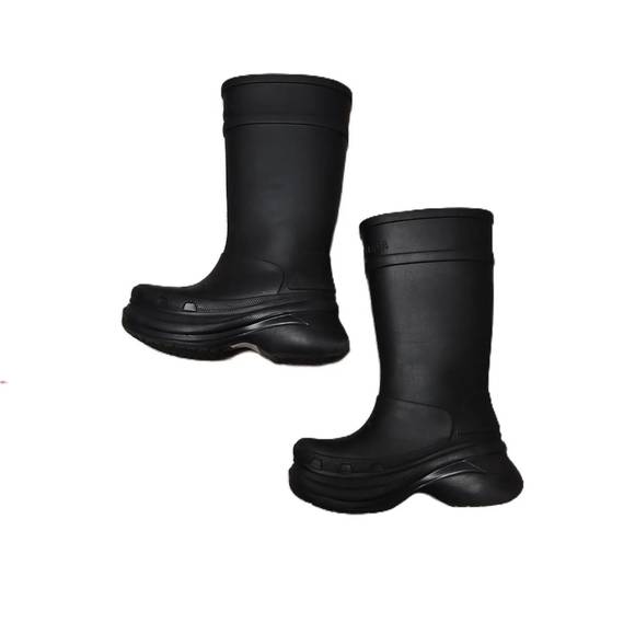 BALENCIAGA pre-loved women's luxury designer boots - Picture 2 of 5